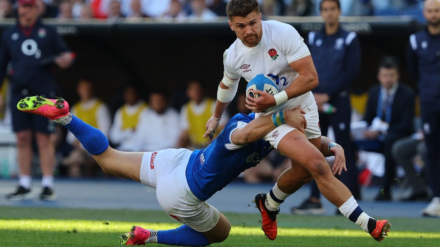 Henry Slade in action for England during Guinness Six Nations 2024 rugby match between Italy and England